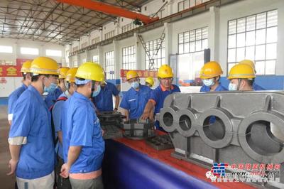 煙臺(tái)大學(xué)機(jī)電汽車(chē)工程學(xué)院的學(xué)生來(lái)方圓集團(tuán)實(shí)習(xí)