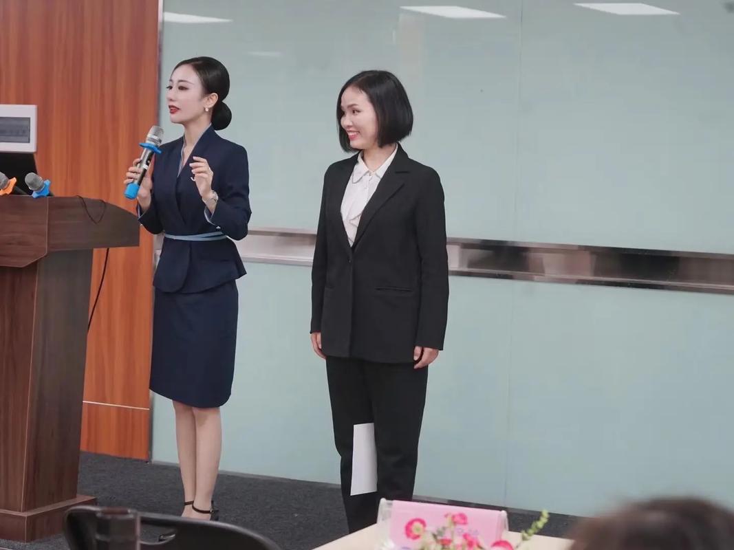 從產品到禮儀 保險行業商務禮儀的價值重塑